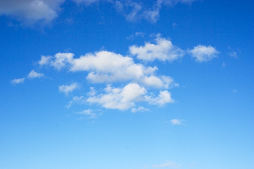 蓝天白云自然风景图片