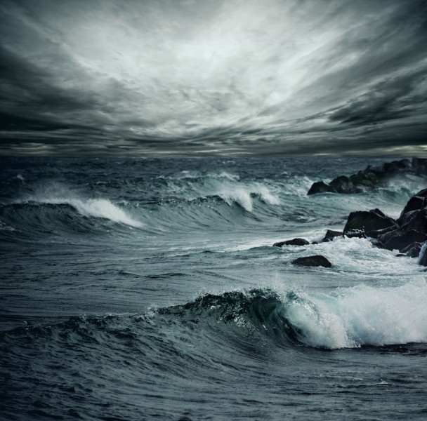 大海风暴天气图片