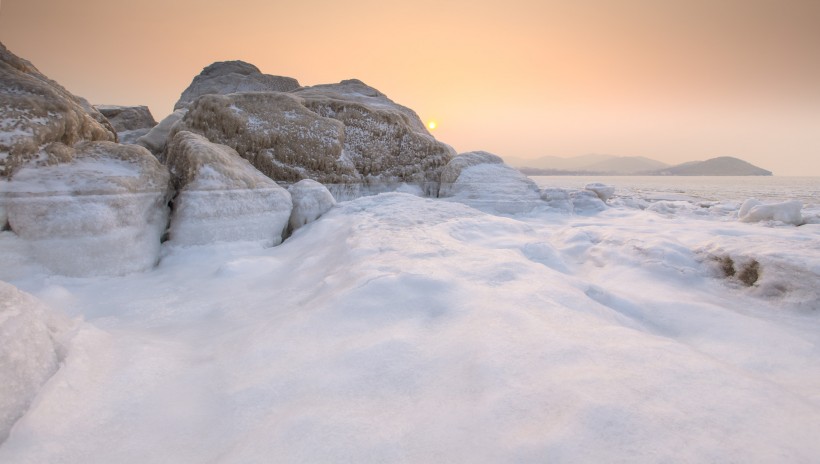 冬天的大海风景图片
