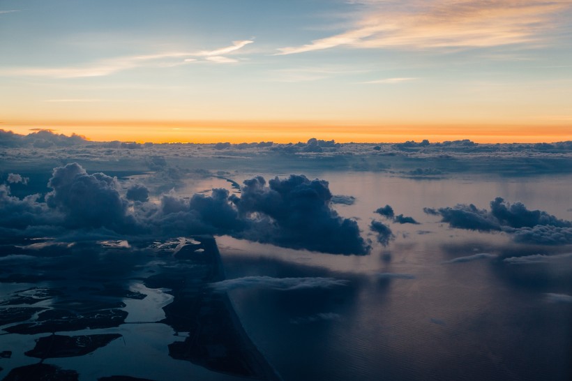 仙气缭绕的云海风景图片