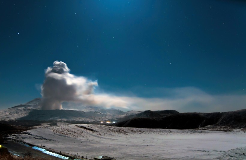 破坏力极强的火山奇特景观图片