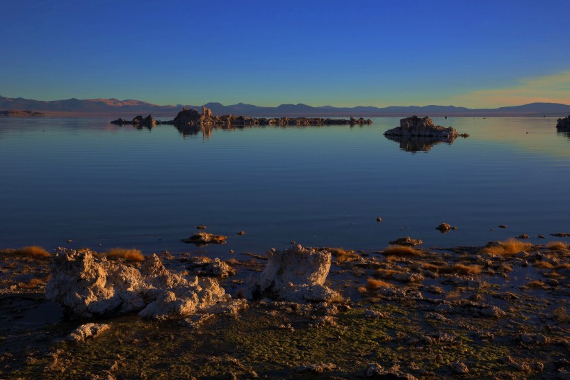 大自然湖泊风景图片