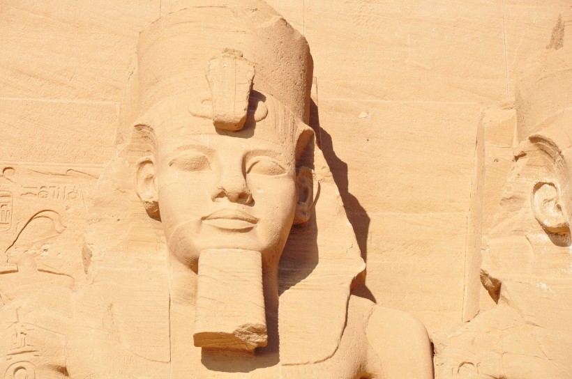 埃及阿布辛贝神庙雕像建筑风景图片