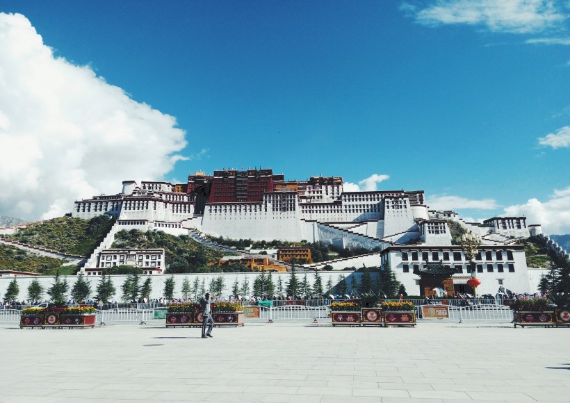 西藏拉萨布达拉宫风景图片