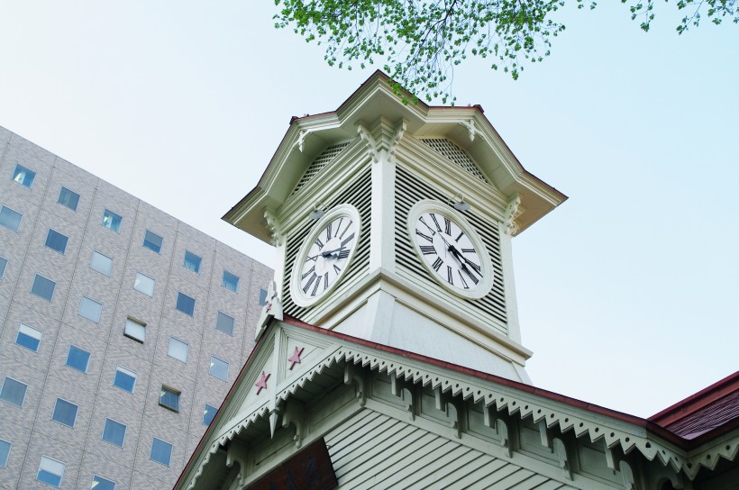 日本札幌钟楼建筑风景图片
