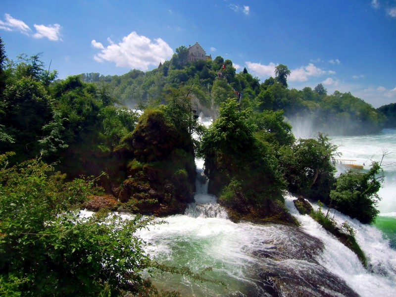 瑞士莱茵瀑布自然风景图片 