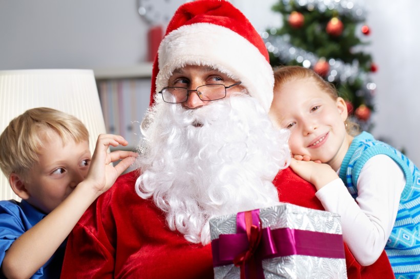 圣诞老人和可爱儿童图片