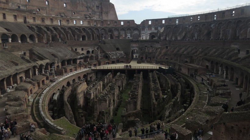 罗马斗兽场的内部风景图片