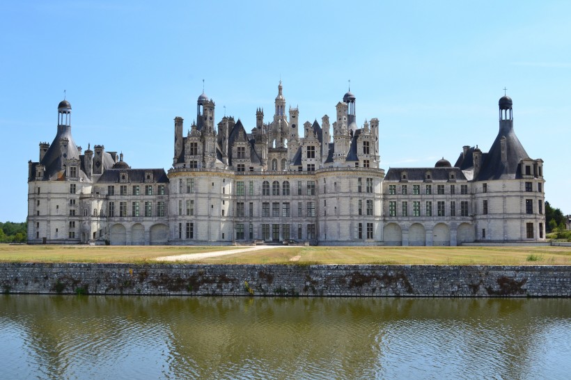 法国尚博尔城堡建筑风景图片