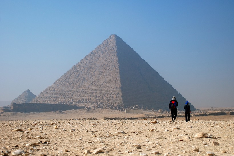 古埃及金字塔建筑风景图片