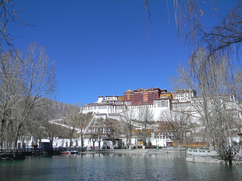 中国西藏拉萨布达拉宫风景图片