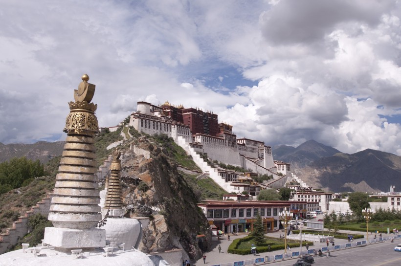 西藏布达拉宫建筑风景图片