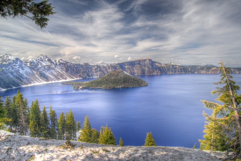 美国火山口湖国家公园自然风景图片