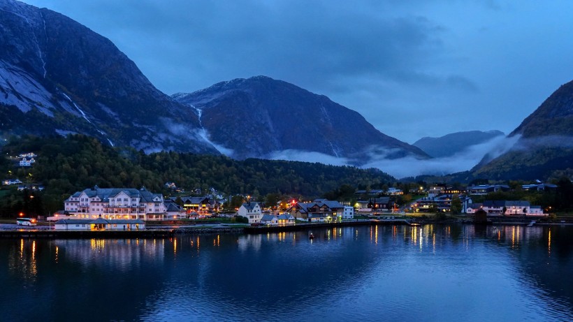 挪威哈丹格尔峡湾自然风景图片