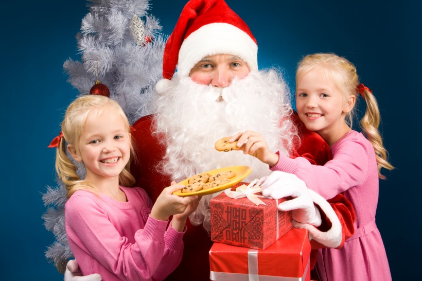 圣诞老人和可爱儿童图片