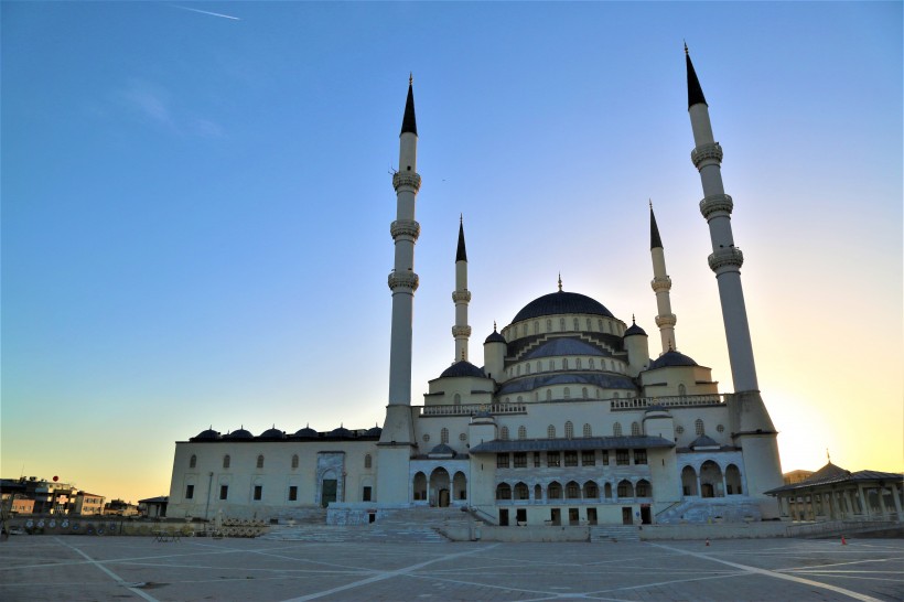 伊斯兰教清真寺宣礼塔建筑风景图片