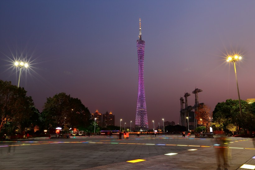 广州花城广场夜景图片