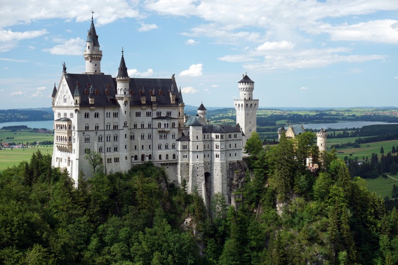 德国巴伐利亚新天鹅城堡建筑风景图片