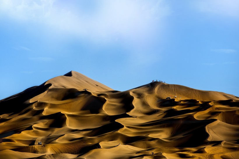 新疆库木塔格沙漠自然风景图片