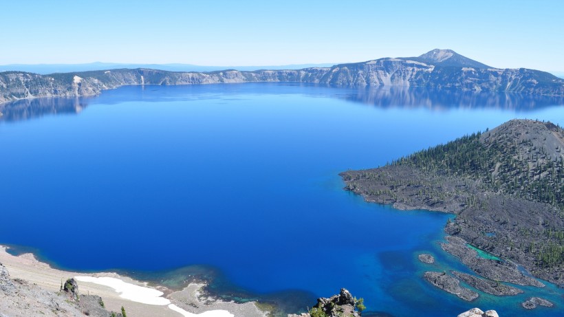 美国火山口湖自然风景图片