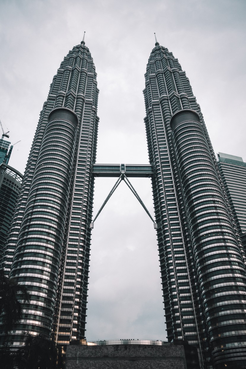 吉隆坡石油双塔建筑风景图片