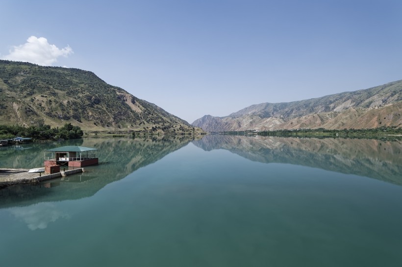 塔吉克斯坦山脉风景图片