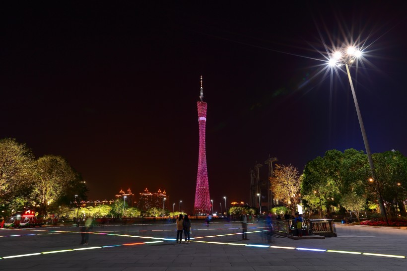 广州花城广场夜景图片