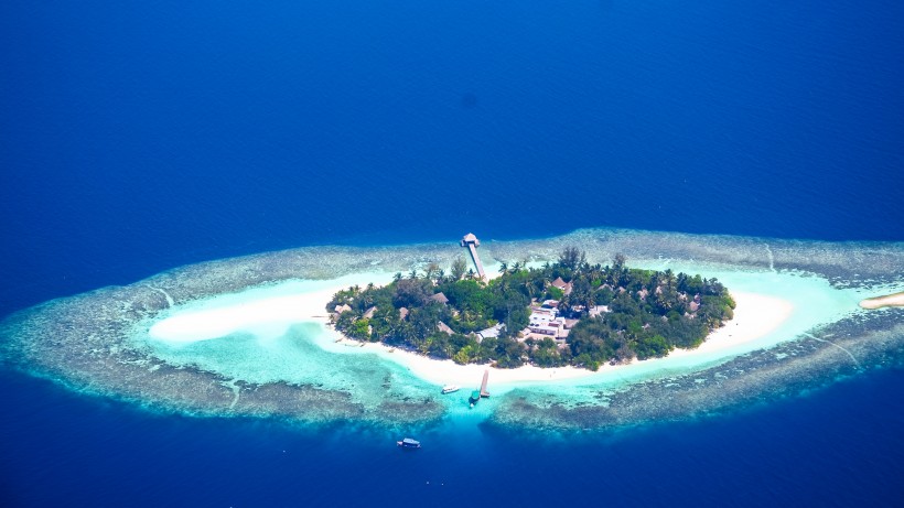 唯美的马尔代夫珊瑚岛风景图片