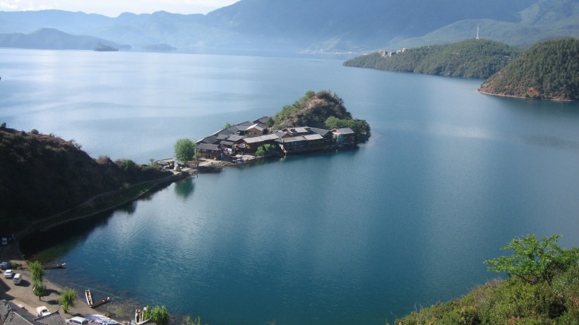云南泸沽湖自然风景图片