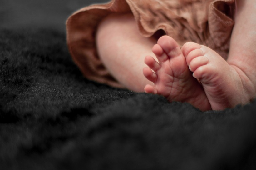婴儿的脚丫图片