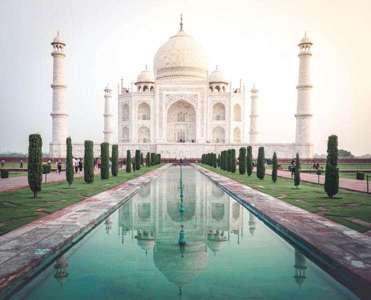 印度宏伟的泰姬陵建筑风景图片