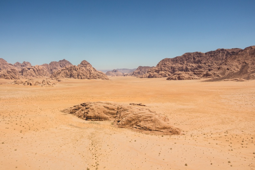 干旱广袤的撒哈拉沙漠自然风景图片