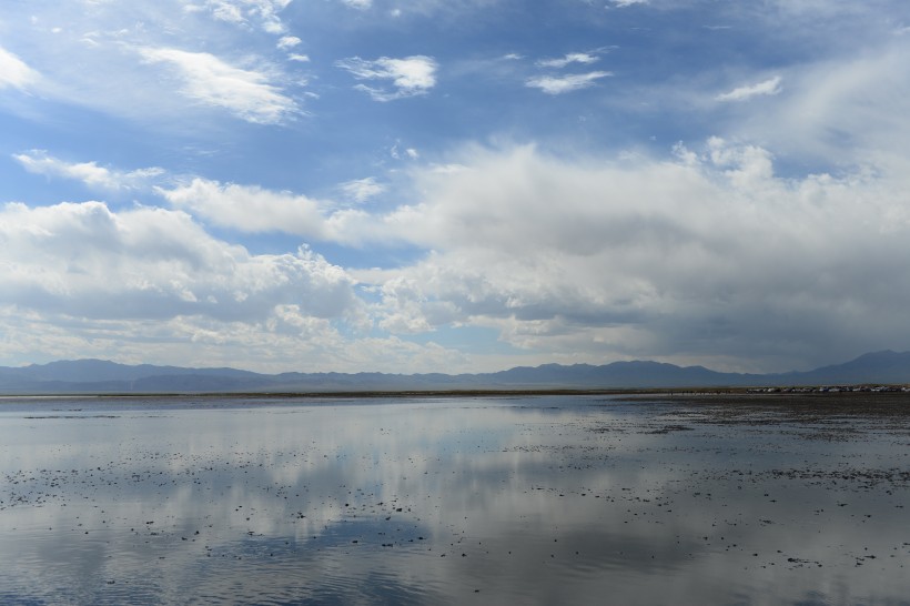 青海茶卡盐湖风景图片