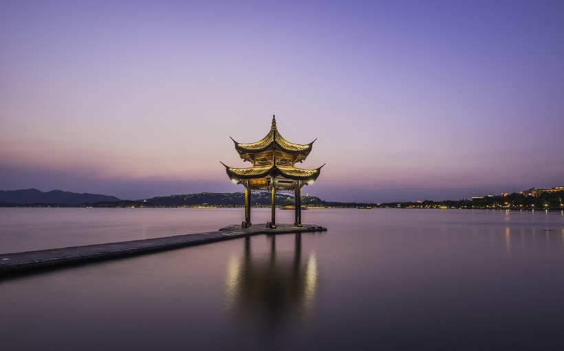 浙江杭州西湖夜景图片