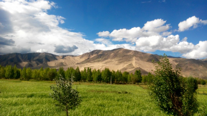 西藏雅鲁藏布江风景图片