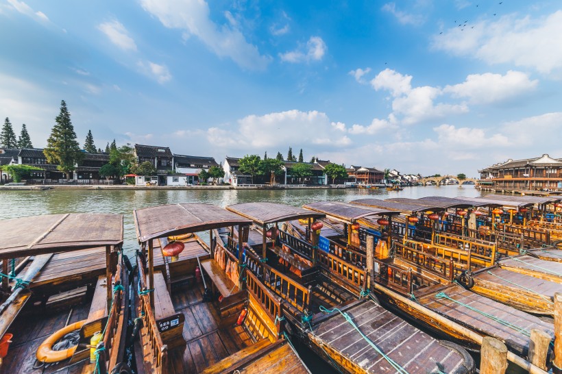 上海朱家角河道风景图片