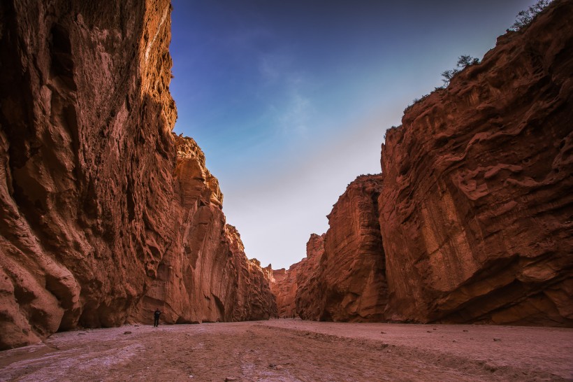 新疆温宿大峡谷风景图片