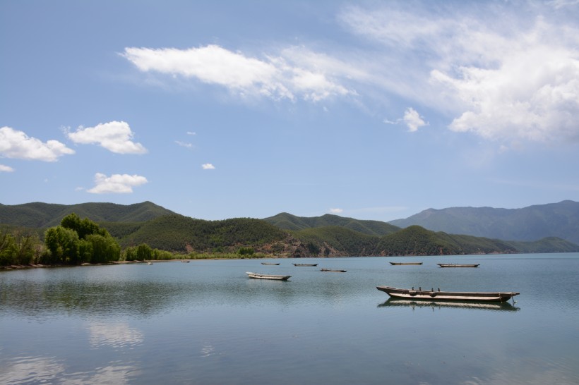 四川泸沽湖秀丽景色图片