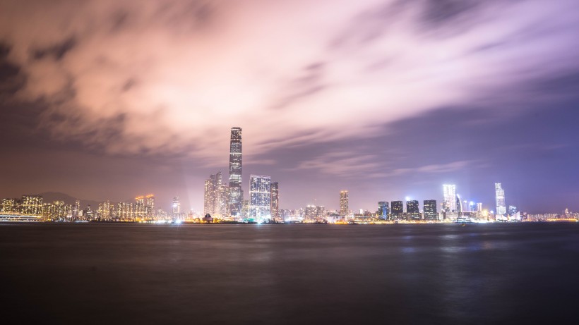 灯火通明的香港夜景图片