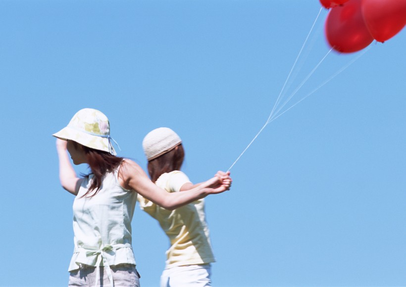 女孩和气球图片