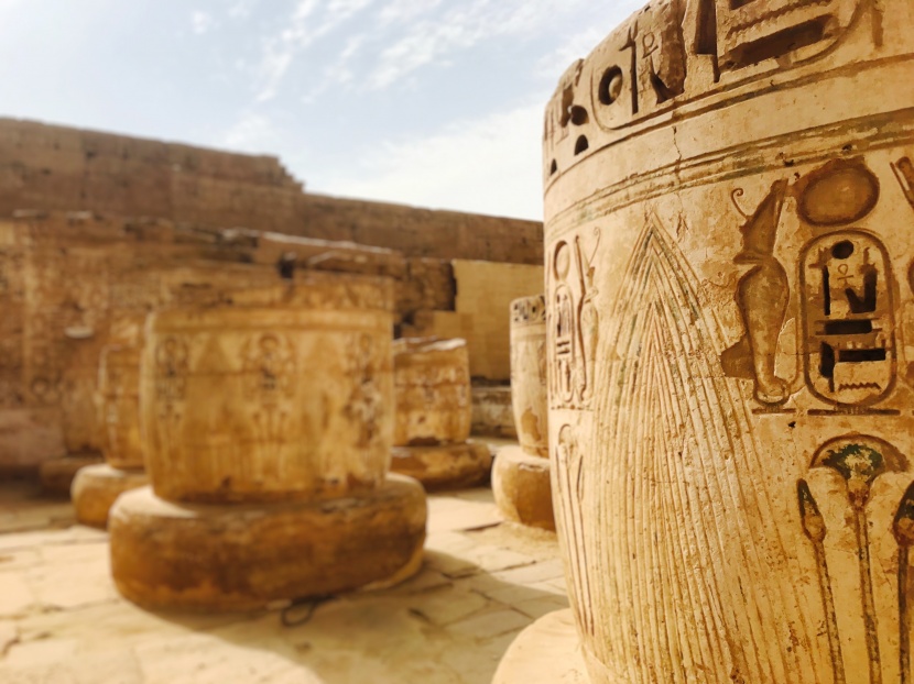 埃及卢克索神庙建筑风景图片