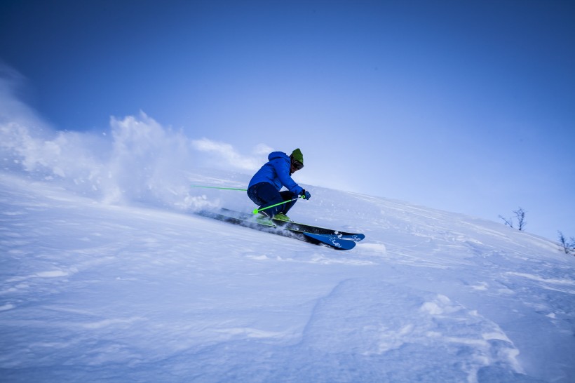 有益身心的滑雪运动图片