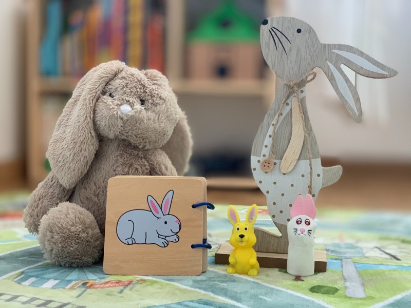 可爱的兔子玩偶和摆件图片