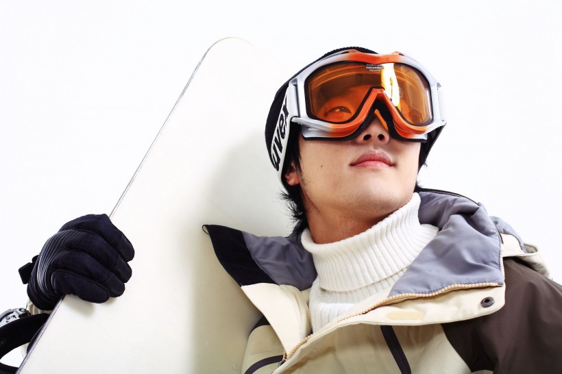 男性滑雪图片