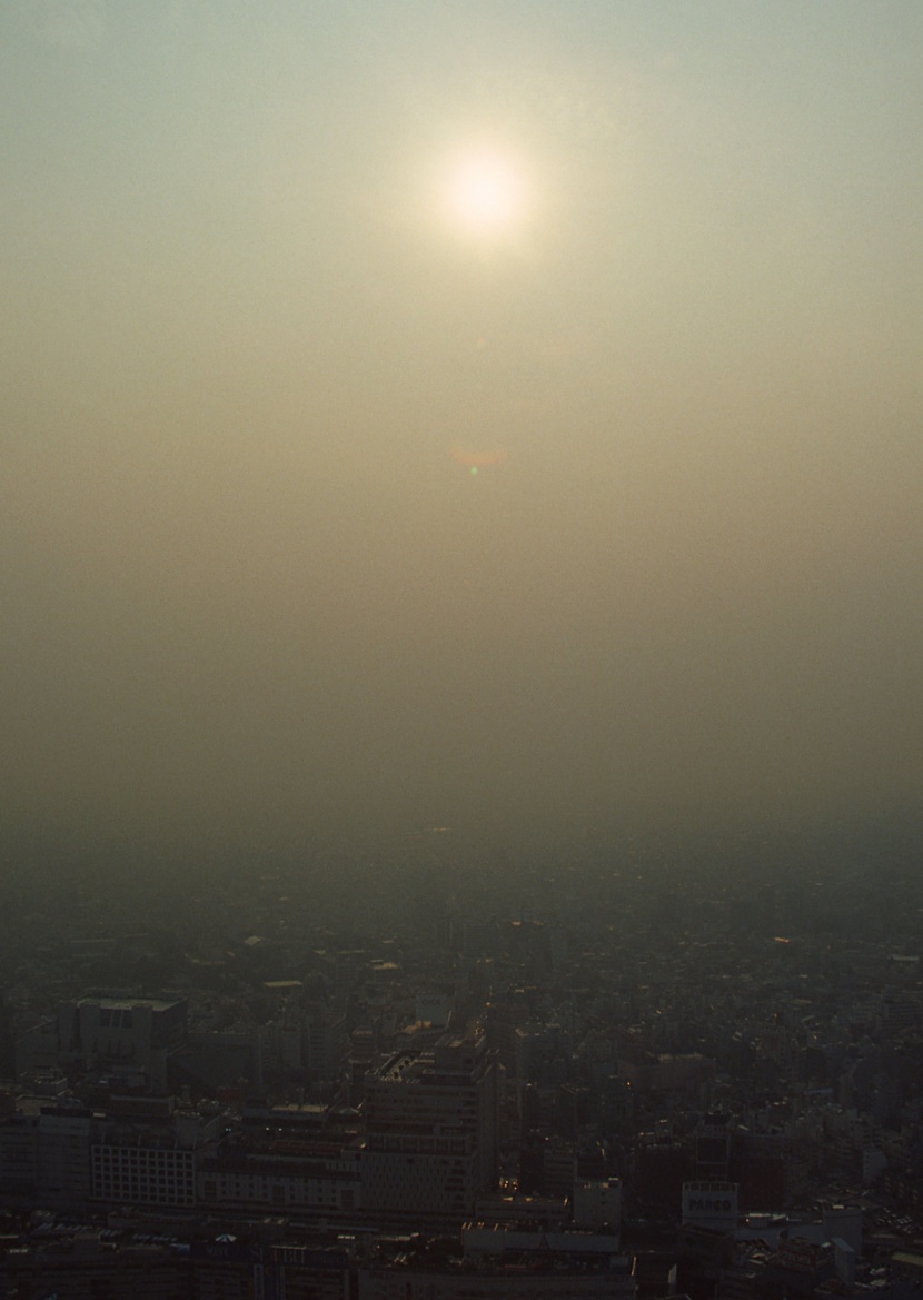 乌烟瘴气的城市图片