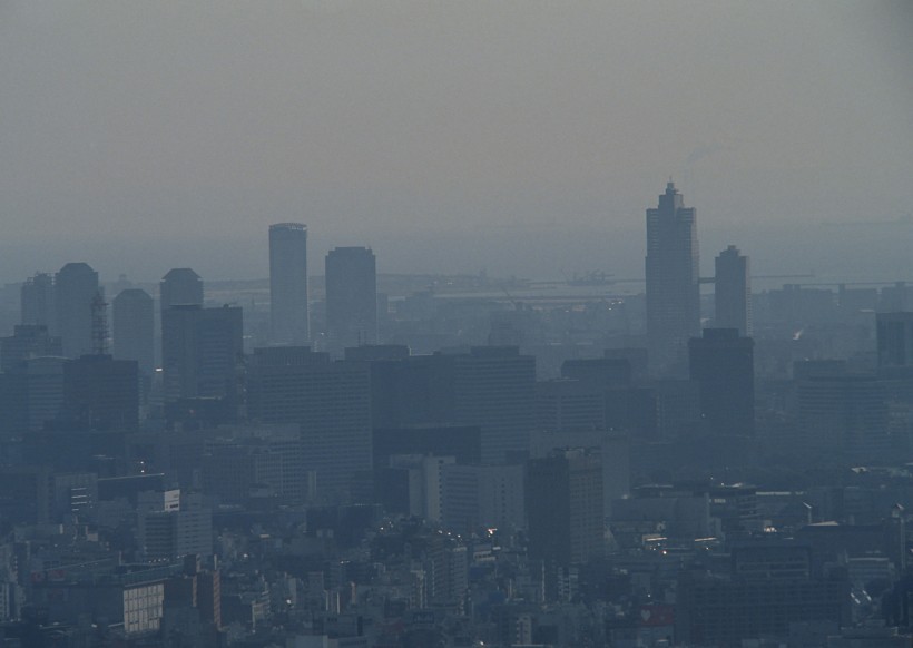 乌烟瘴气的城市图片