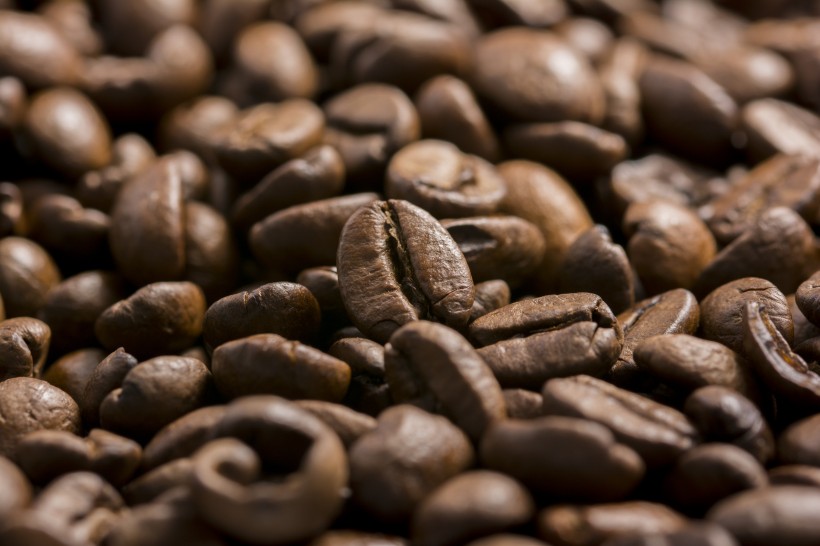 棕色浓香的咖啡豆图片