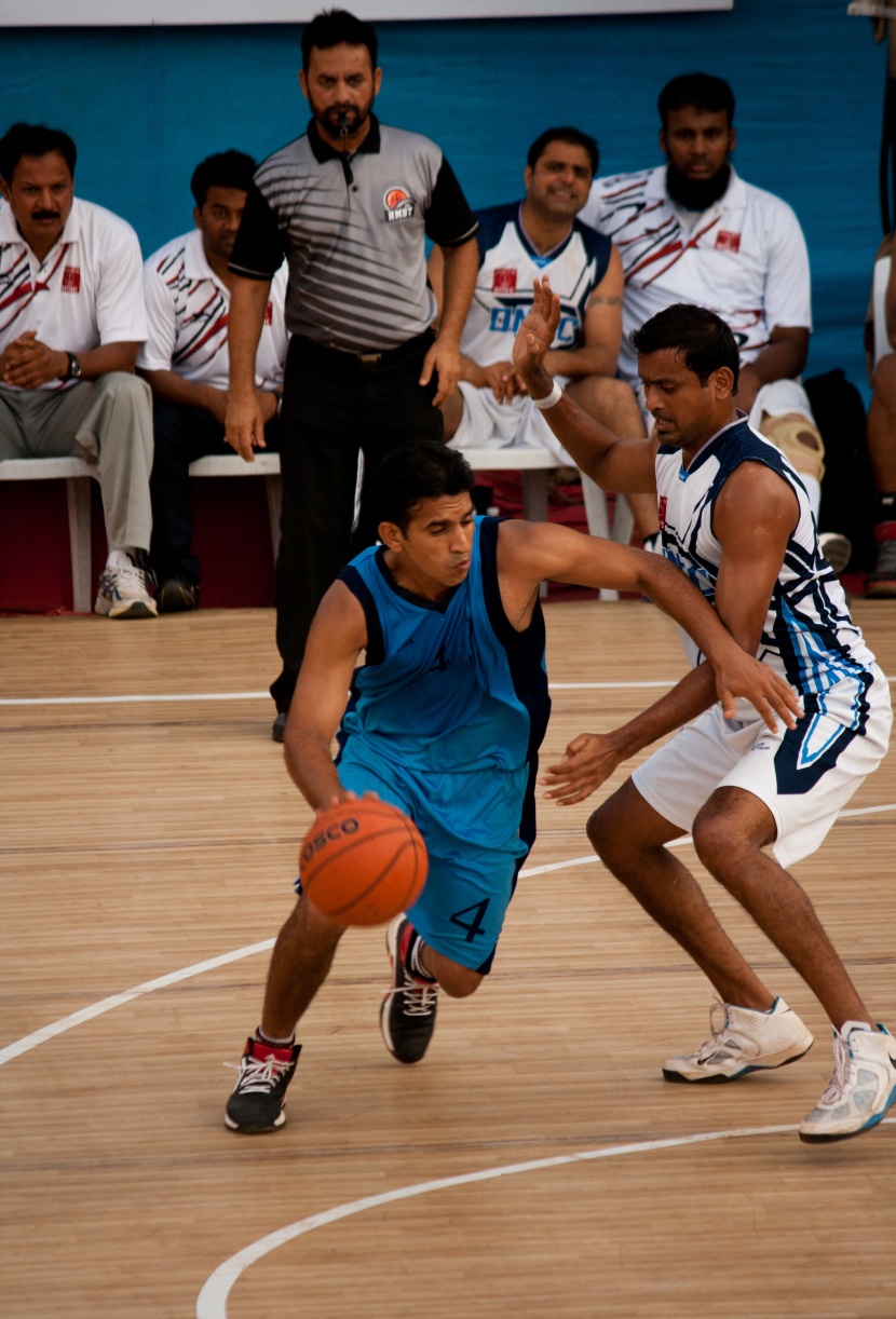 篮球运动比赛图片