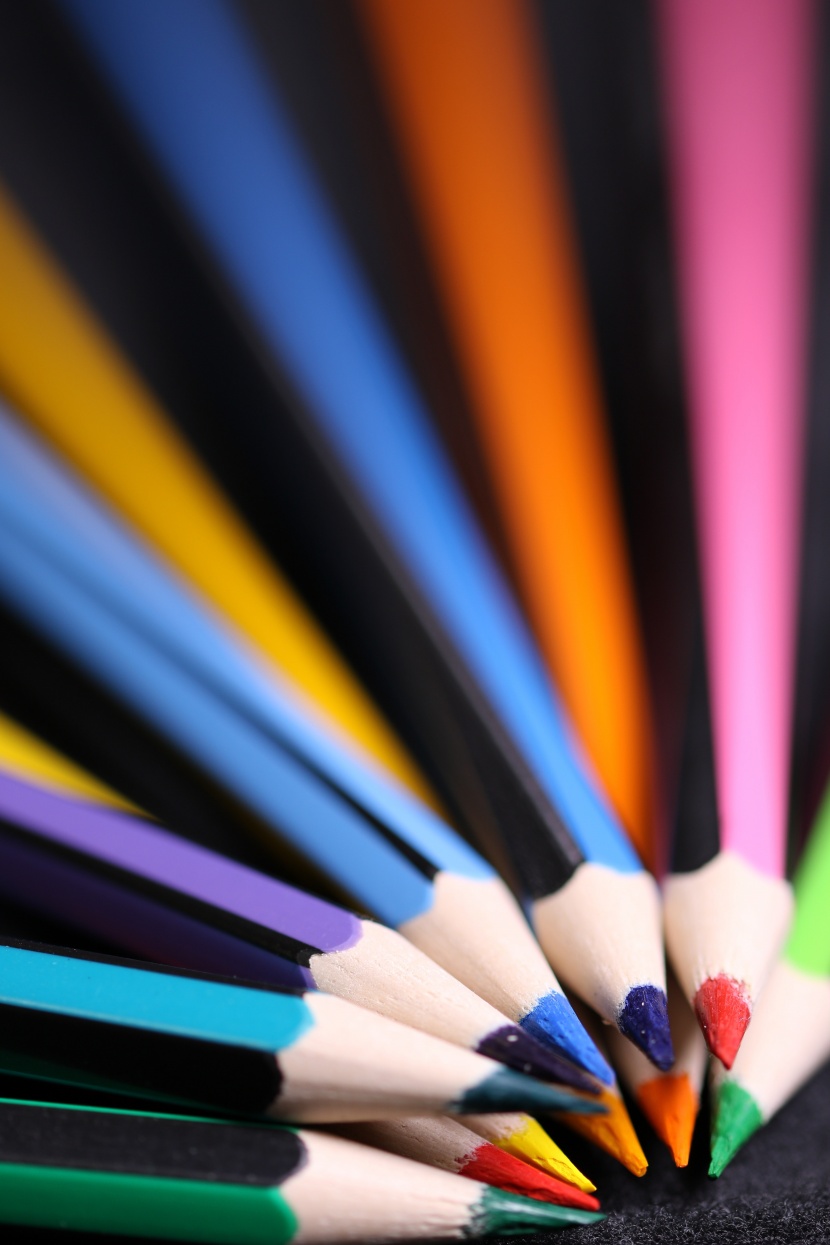 色彩缤纷的铅笔图片