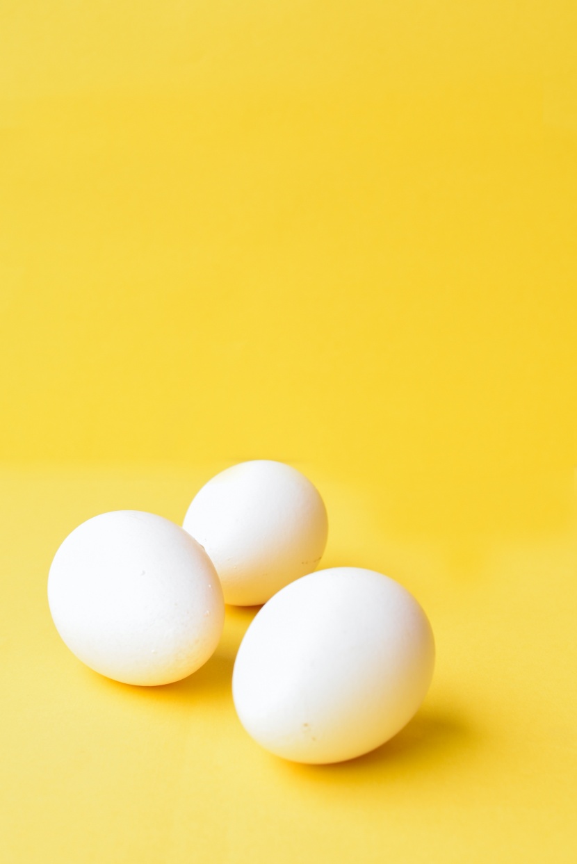 白色的土鸡蛋图片